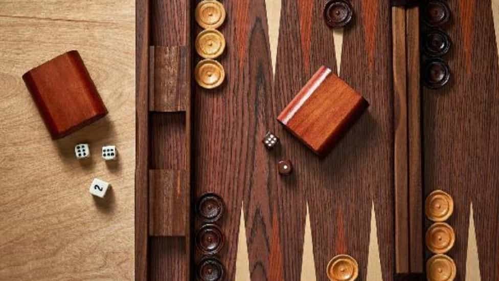 تاریخچه تخته نرد به کدام دوره ی تاریخی بر می گردد؟
